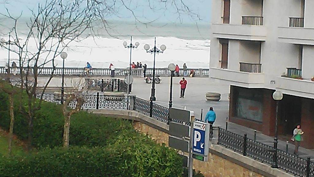 Ekia Pentsioa Hotel Zarautz Ruang foto
